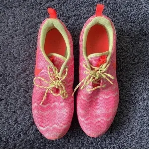 𝅺NIKE Sneakers Youth Size 6 Pink Orange Neon Running