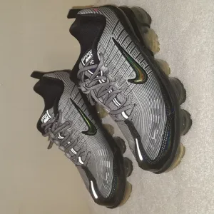 Nike Vapormax 360 Metallic Silver Running Sneakers
