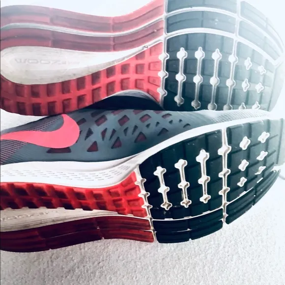 NIKE WOMENS AIR ZOOM PEGASUS SIZE 7
