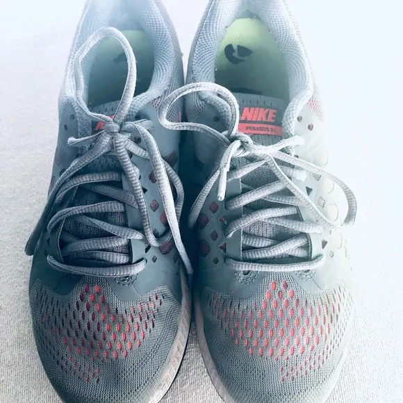 NIKE WOMENS AIR ZOOM PEGASUS SIZE 7