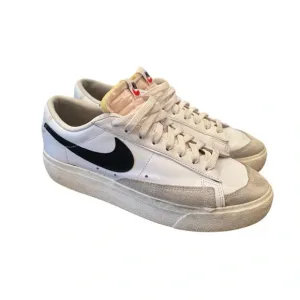 Nike Women's Blazer '77 Low Shoes