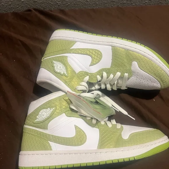 Nike Women's Green and White Sneakers Air Jordan 1 Mid SE Green Python New