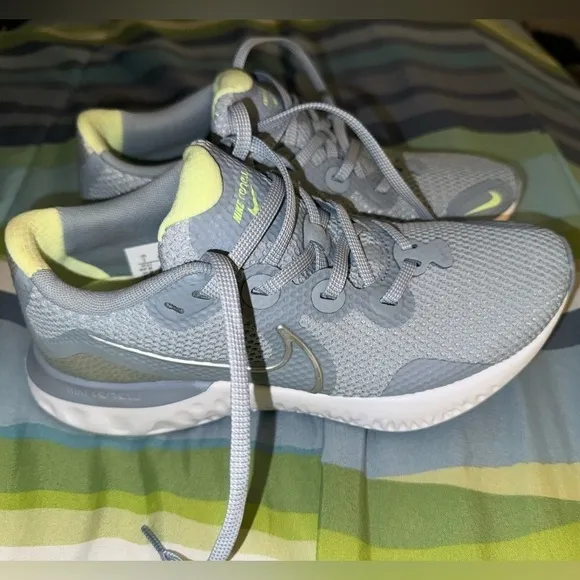 Nike Women's Renew Running Sneakers Gray Size 7 Gray light green white