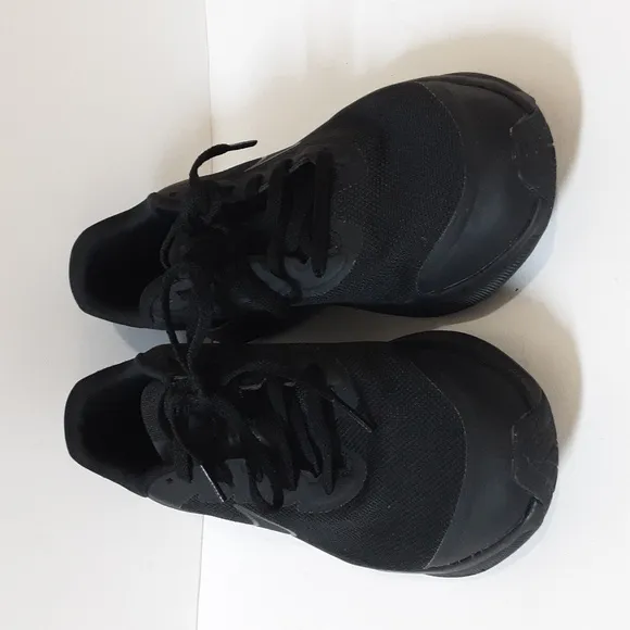 Nike Youth Star Runner 3 Road Running sneakers Black 6.5Y performance unisex