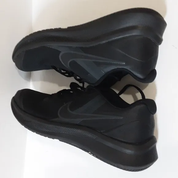 Nike Youth Star Runner 3 Road Running sneakers Black 6.5Y performance unisex