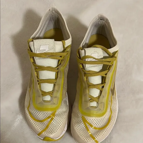 NIKE ZOOM FLY  3 Women's Sneakers