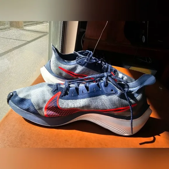 Nike Zoom Gravity Mens size 9.5 Running Trainers Sneakers Shoes