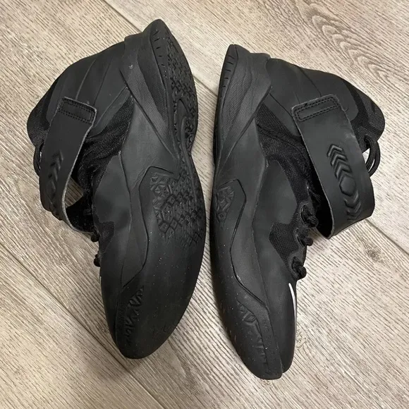 Nike Zoom LeBron Soldier 8 Black  Sneakers Shoes 4,5y
