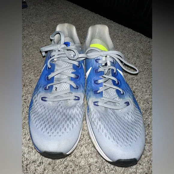 Nike Zoom running sneakers