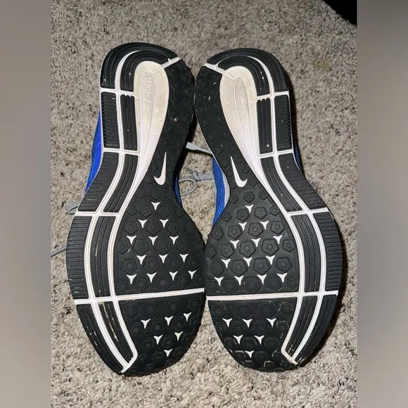 Nike Zoom running sneakers