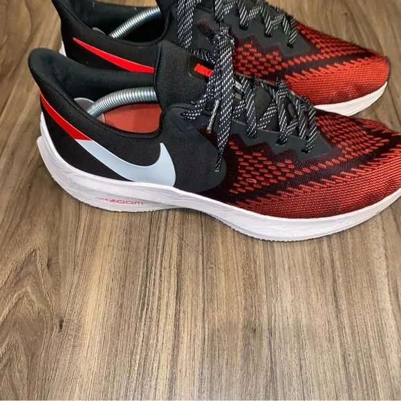 Nike Zoom Winflow Athletic Running Sneakers Size 11.5 AQ7497-010 Red Black White
