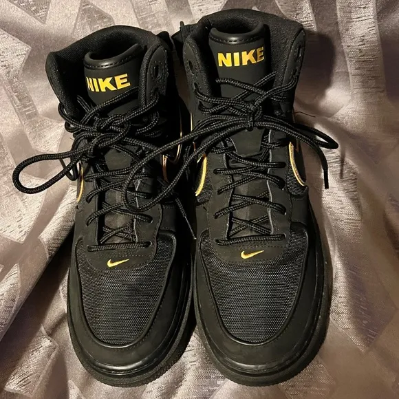 Nike🥾Air Force 1 Boot 'Black University Gold' - DO6702-001 - Men’s Size 7