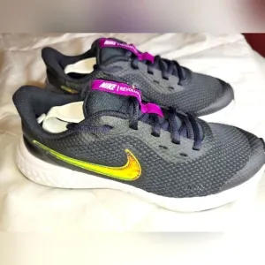 Nike Revolution Grade School Kids' Athletic Shoes, 5Y, Boys.