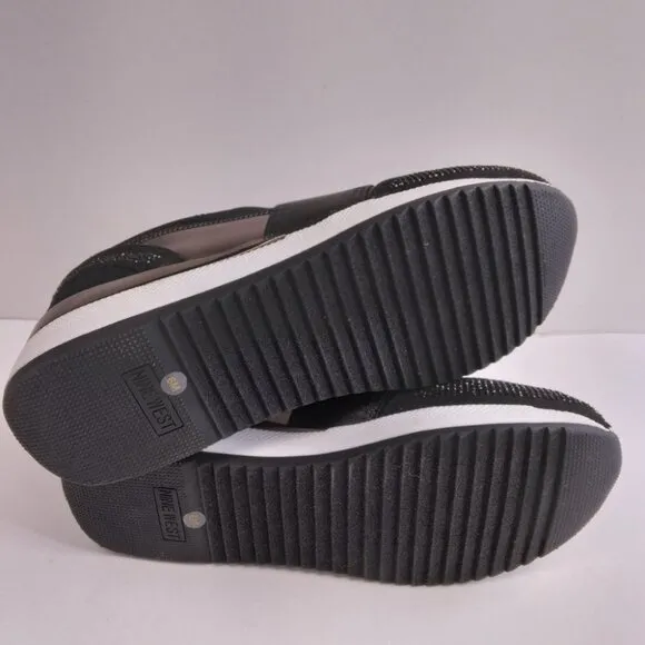 Nine West Black Slip On Sneakers Metallic Accent Rhinestones Size 6M