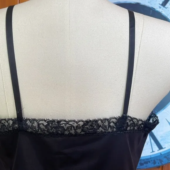 NO LABEL 1950’s Slip SZ 38 Vintage