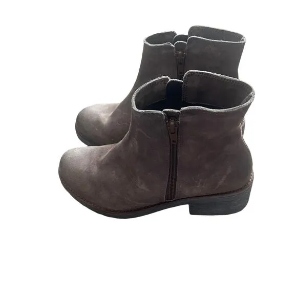 Noat Women's Size 37 Eur US 6-6.5 Suede Taupe Wander Ankle Bootie Boots