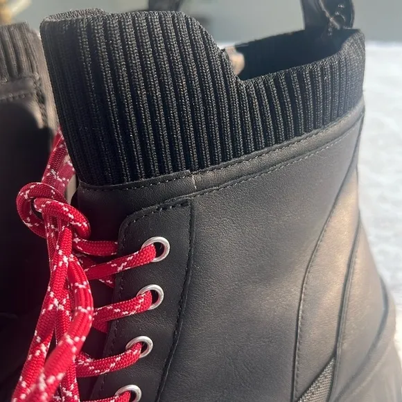 Nurture Sz 9.5 Whitney Waterproof Leather Lace-Up Lug Sole Boots NEW Outdoor
