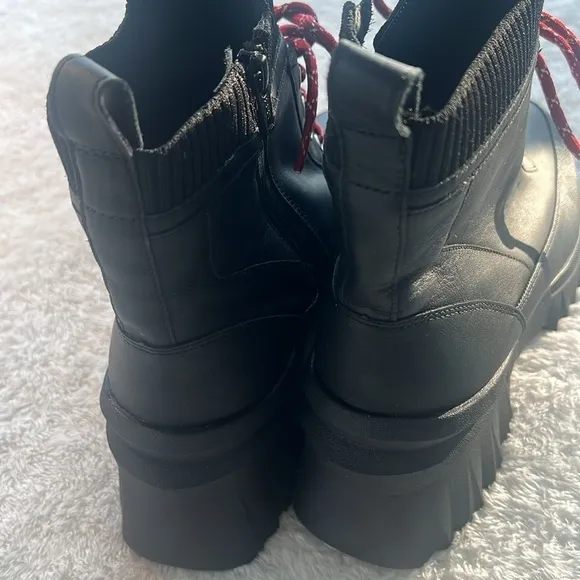 Nurture Sz 9.5 Whitney Waterproof Leather Lace-Up Lug Sole Boots NEW Outdoor