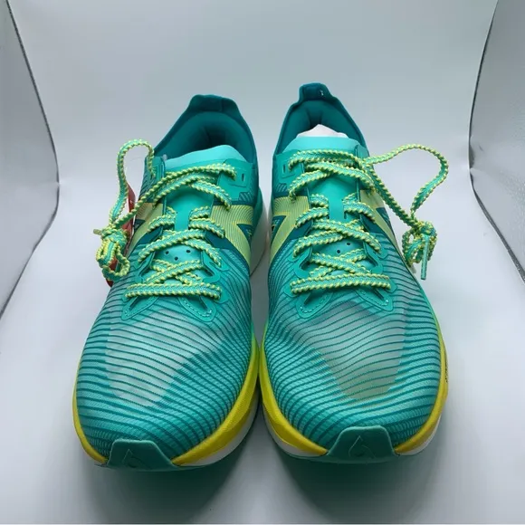 NWB Apex Beat Swift mens sneakers running athletic size 9 multicolored 1275
