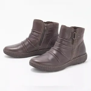 NWOB Clarks Collection Women’s Caroline Leather Ruched Ankle Boots