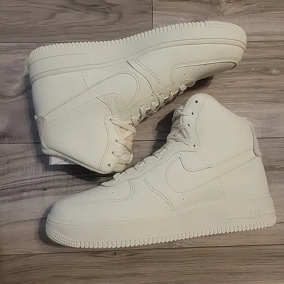 NWOB Nike Air Force 1 Sculpt Shoes Womens 11 White High Top‎ Athletic Sneakers