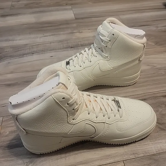 NWOB Nike Air Force 1 Sculpt Shoes Womens 11 White High Top‎ Athletic Sneakers