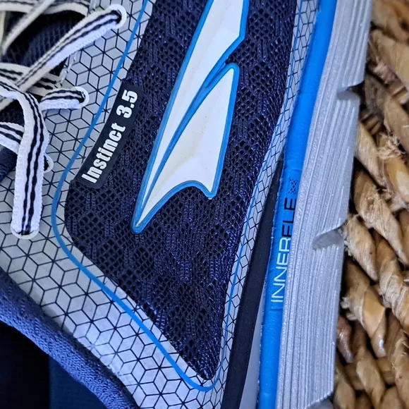 NWOT Altra Mens Intuition 3.5 Performance Running Sneakers Innerflex Blue/Grey 8