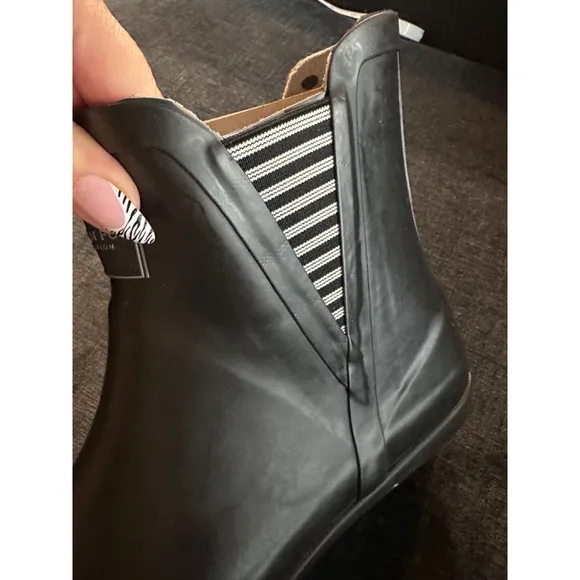 NWOT Picadilly‎ London Fog Rain Boots, Size 8, Black