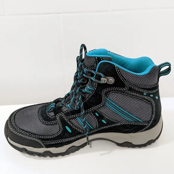 NWOT waterproof hiking shoes by L.L bean