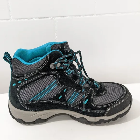 NWOT waterproof hiking shoes by L.L bean