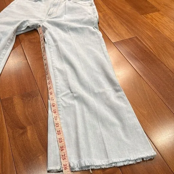 NWT 7 For All Mankind Women's Uhr Cropped Jo Jeans size 31