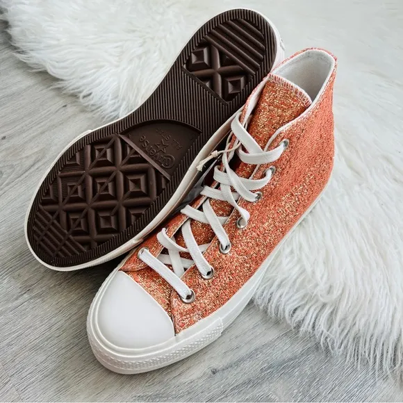 NWT Converse Chuck Taylor All Star Lift Hi Platform Women’s Shoes
