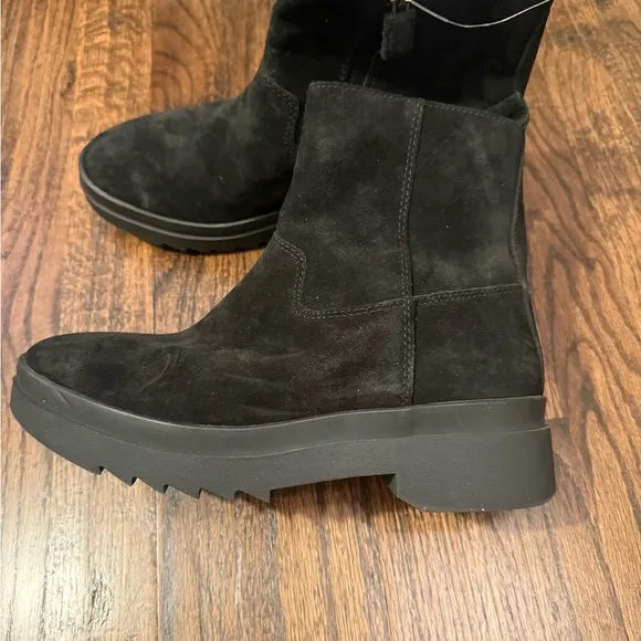 NWT Eileen Fisher Boots size 7.5