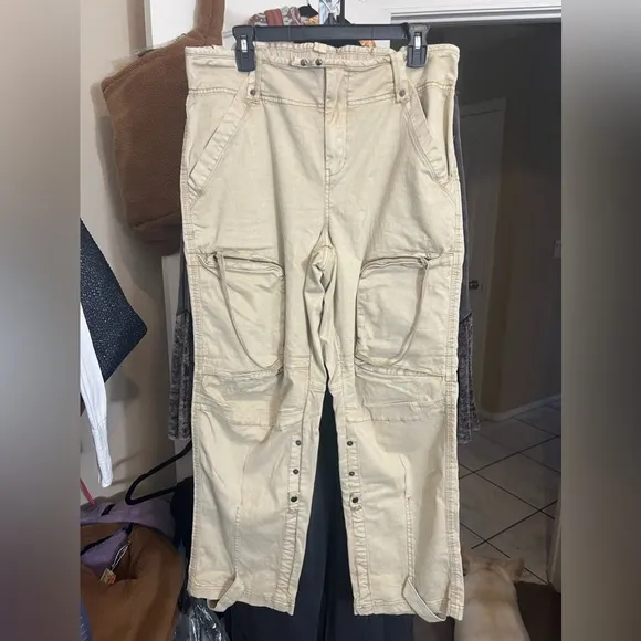 NWT Free People Can't Compare Slouch Cargo Pants, LARGE