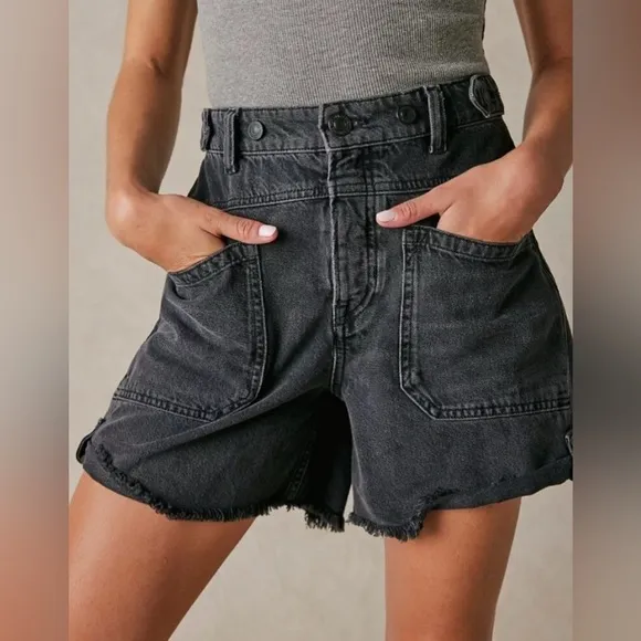 NWT Free People Palmer Mid Rise Short in Outer Space