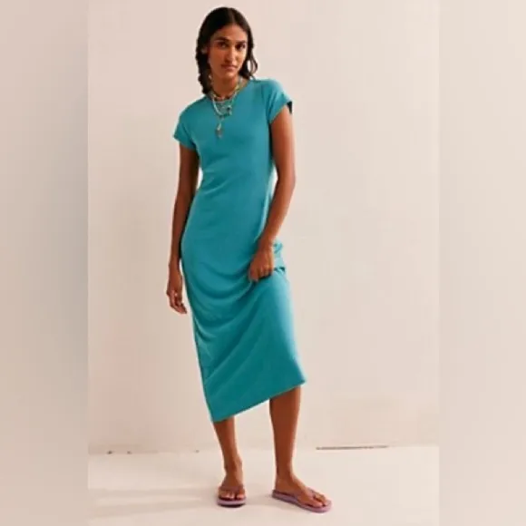 NWT Good Feels Slim Midi - Size L - Color: Shore House