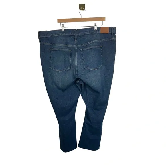NWT J. Crew 9’’ Demi Boot Crop Jeans in Medium Wash Size 37
