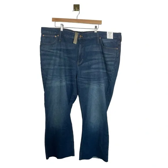 NWT J. Crew 9’’ Demi Boot Crop Jeans in Medium Wash Size 37