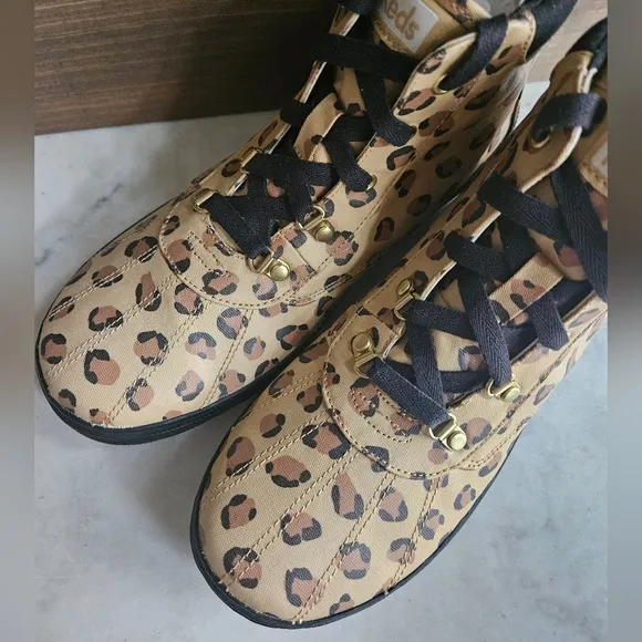 NWT Keds scout kids boots leopard water resistant size 5 M