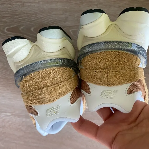 NWT NEW BALANCE 9060 CASUAL SHOES beige