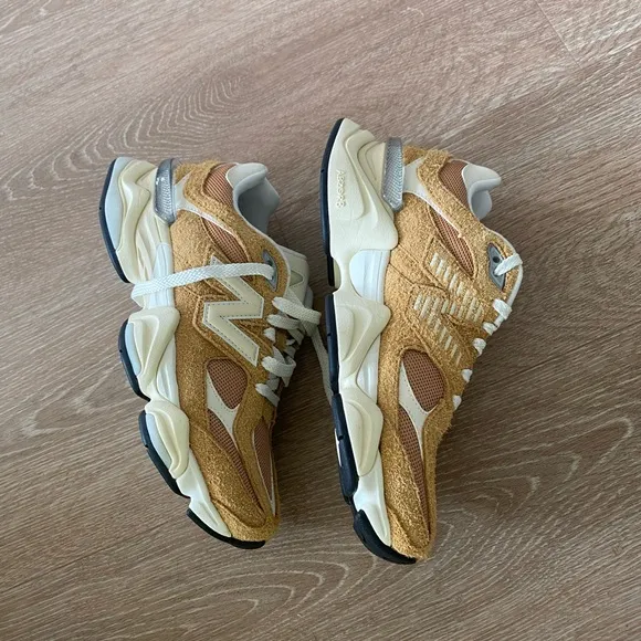 NWT NEW BALANCE 9060 CASUAL SHOES beige