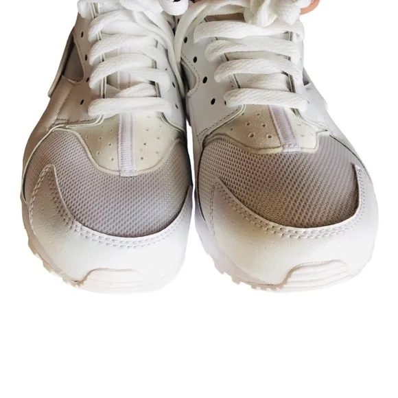 NWT Nike Huarache Run Pure Platinum White Sneakers