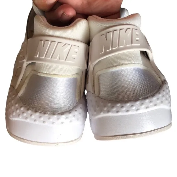NWT Nike Huarache Run Pure Platinum White Sneakers