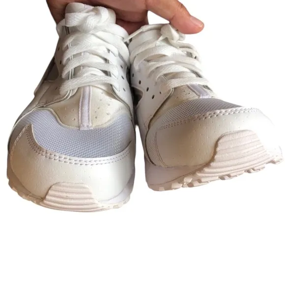 NWT Nike Huarache Run Pure Platinum White Sneakers