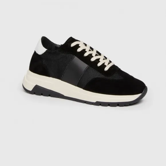 NWT Paige Maya Sneaker Black Size 8
