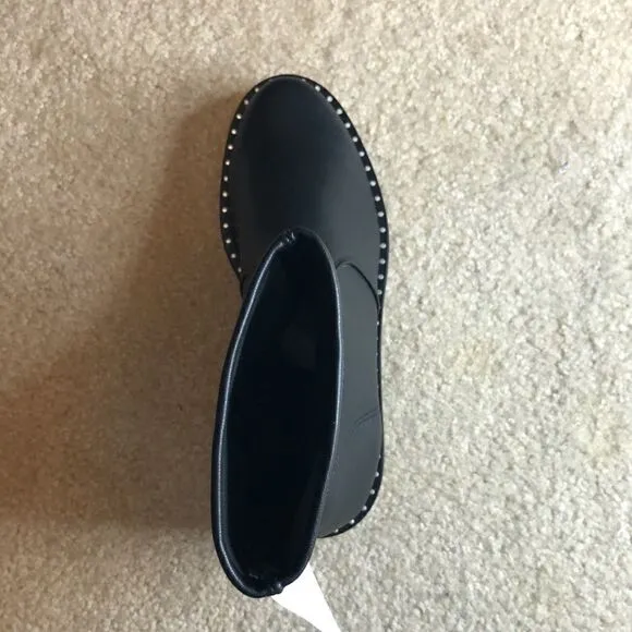 NWT Rapisardi by Ron White “Frances”Leather like &amp; Elastic Ankle Boots. Italian