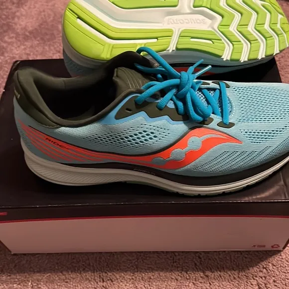 NWT size 11.5 saucony ride 14