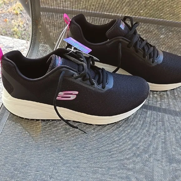 NWT Skechers Womens Go Walk Joy Ecstatic Black and Pink Shoes