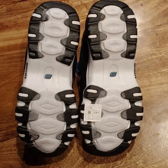 NWT Sketcher O'Lites 2