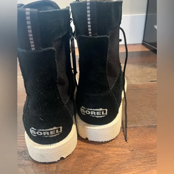 NWT Sorel Caribou OTM WP Boot — Waterproof Leather Rain Boots; Size 9